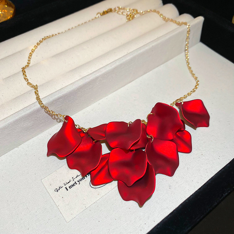 3:Red Petals Tassel Necklace