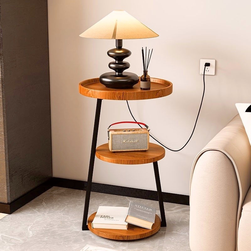 Black frame-three-layer wood grain desktop