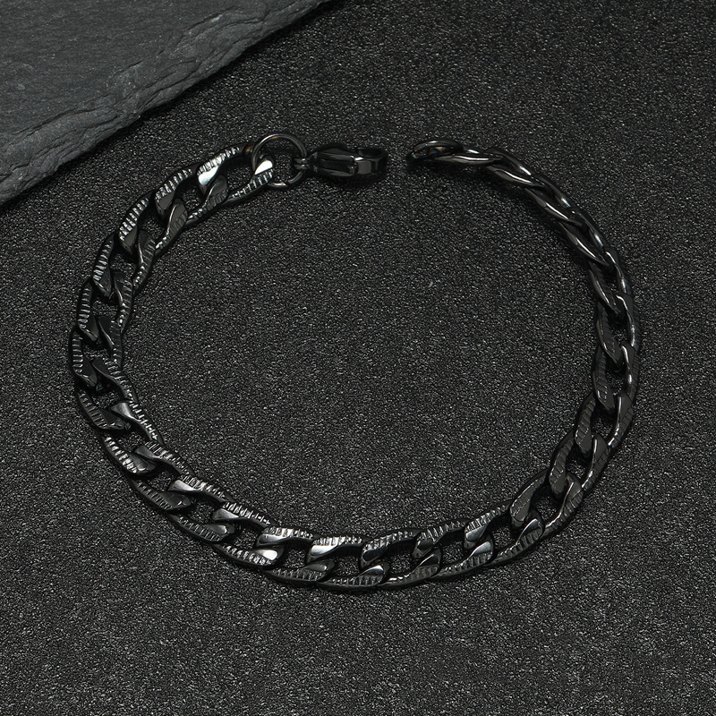 6:Embossed Cuban chain
