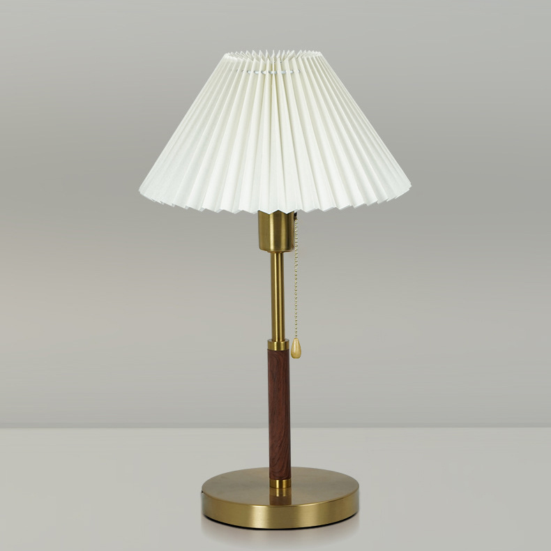 Pleated zipper table lamp