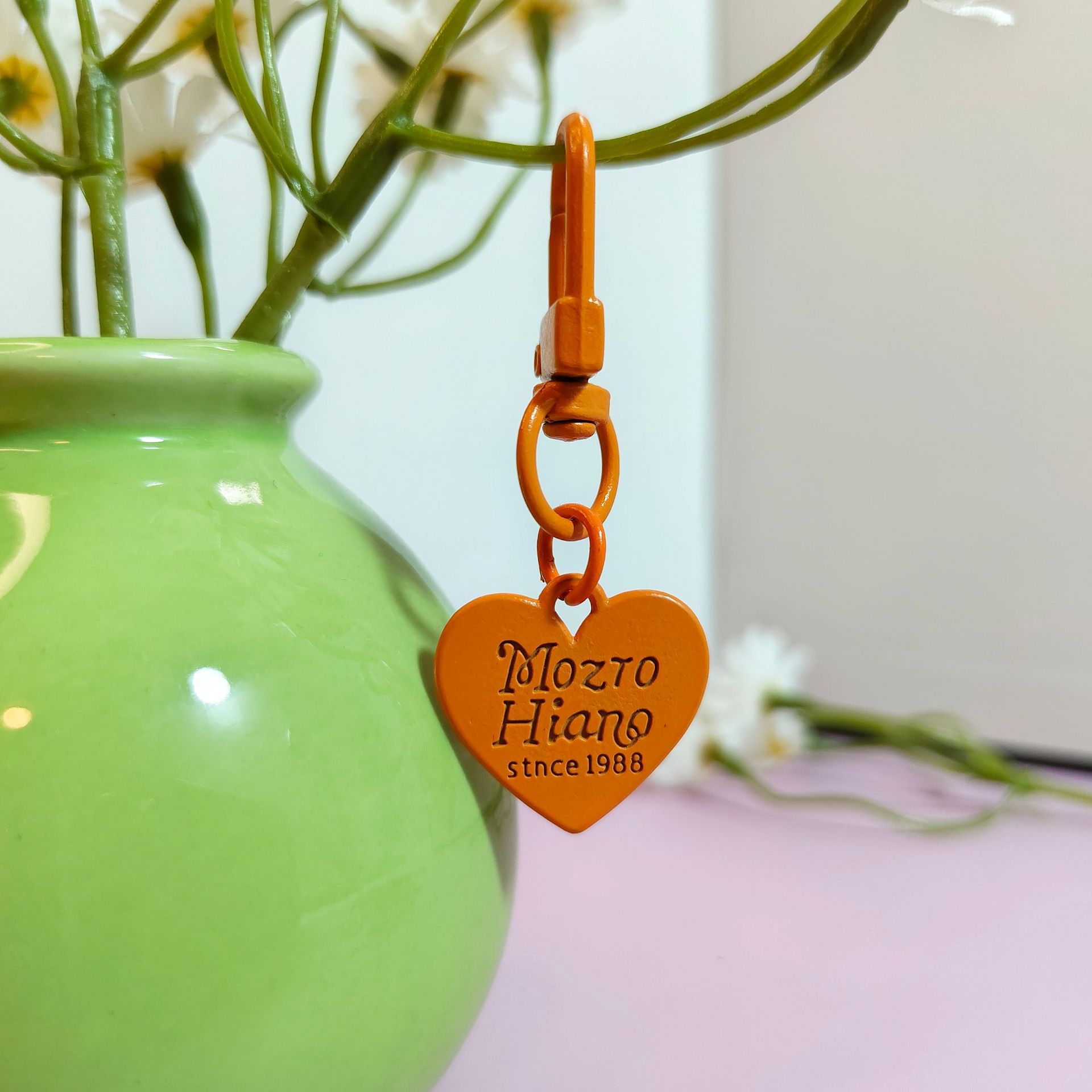 10:Orange love door buckle