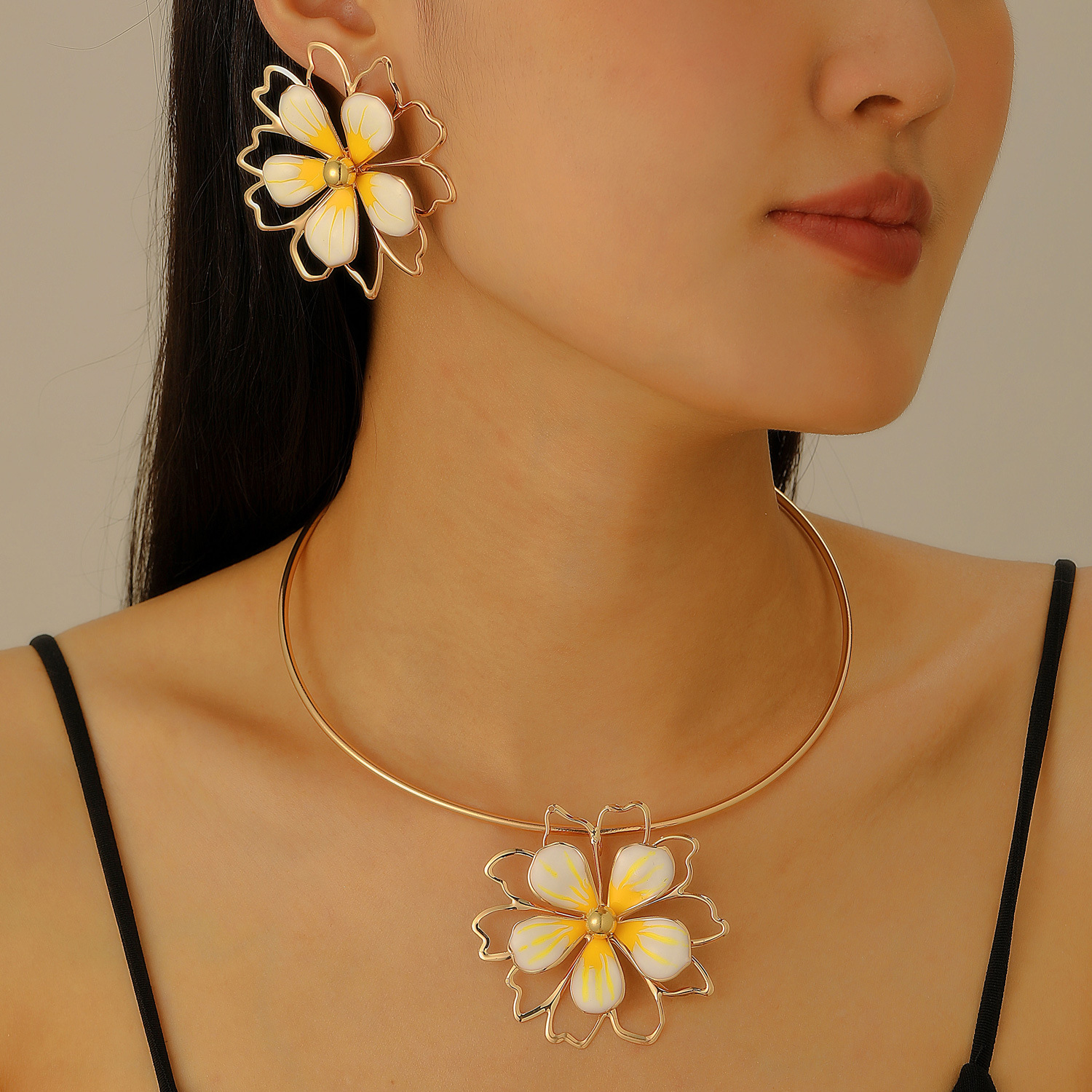 05 yellow collar + earrings