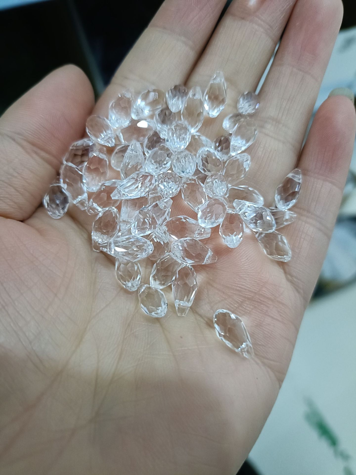 5.5x11mm round bottom water drop white