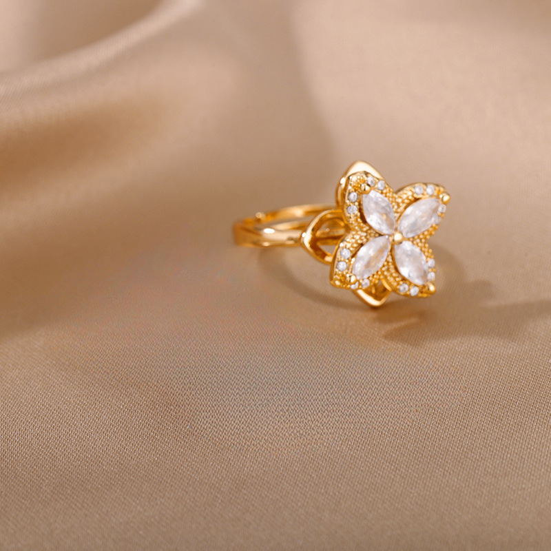 Marquise four leaf clover gold