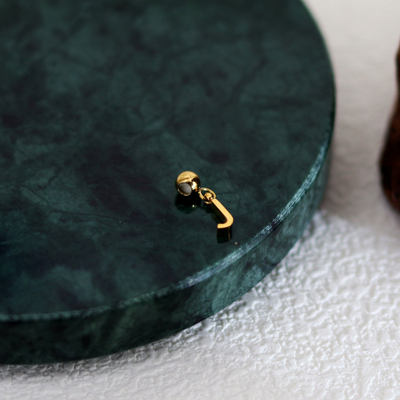 12:Letter Pendant (J)