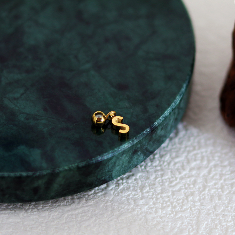 21:Letter Pendant (S)