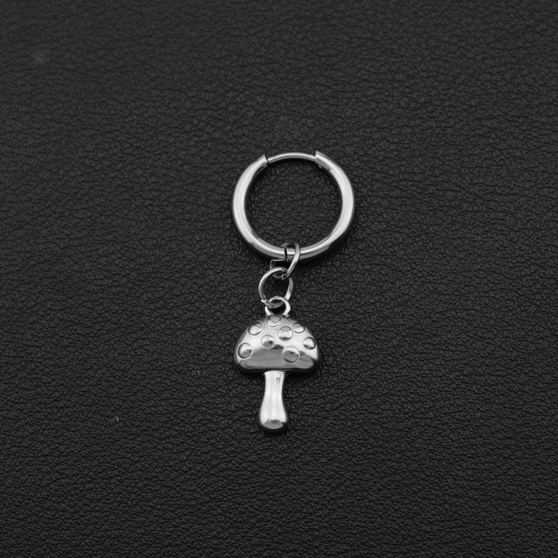 1:6144 one earring