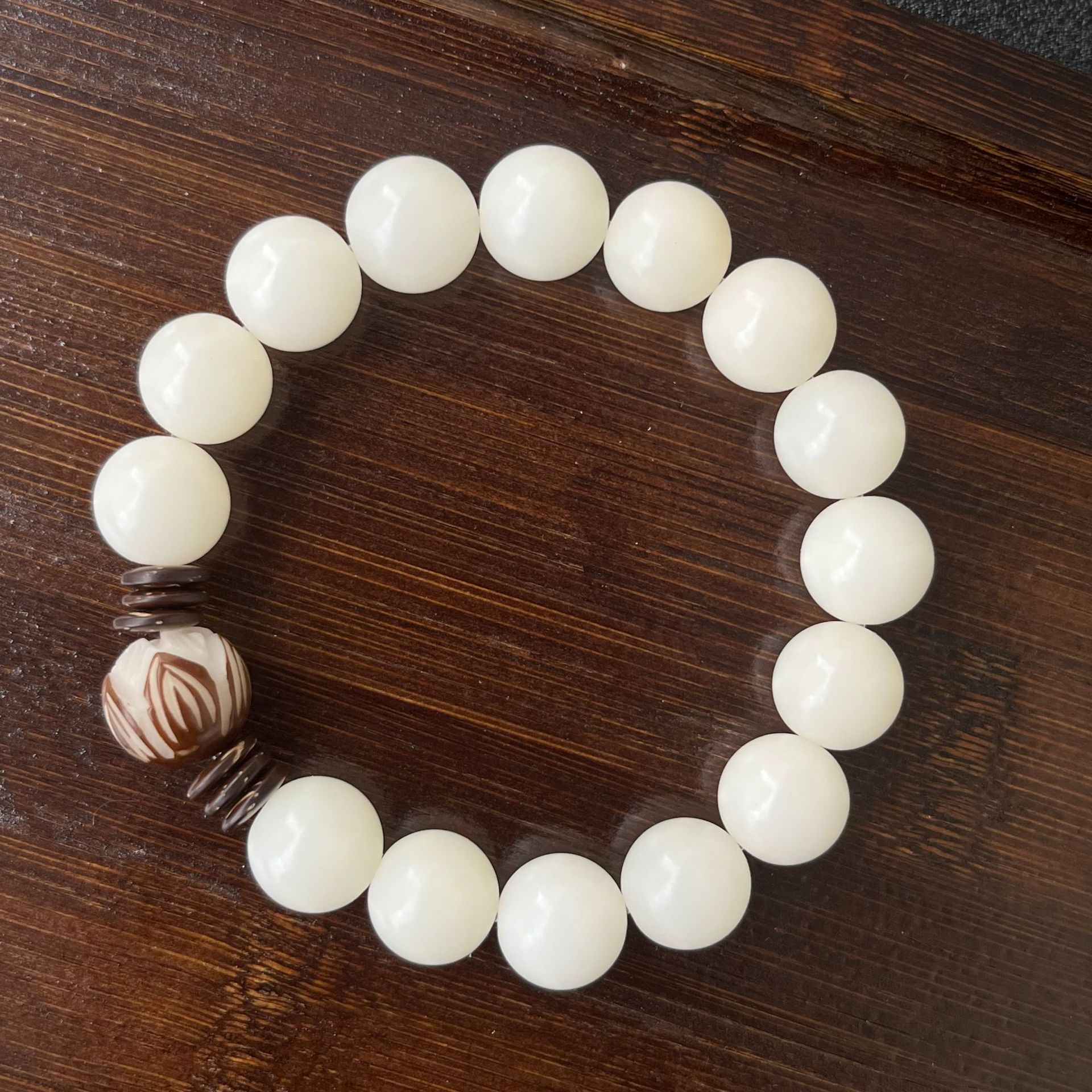 Lotus and white Bodhi seed inscription