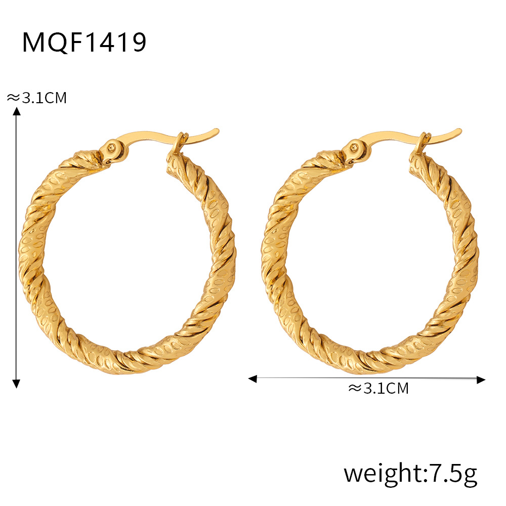 7:F1419-gold earrings