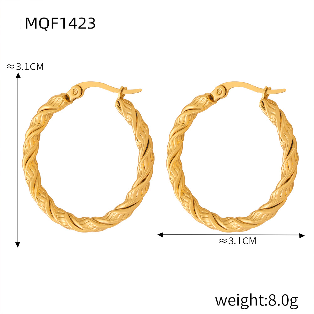 11:F1423-gold earrings