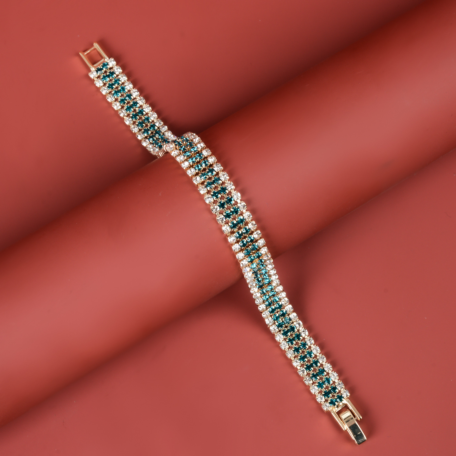 Golden - Hole blue以上翻译结果来自有道