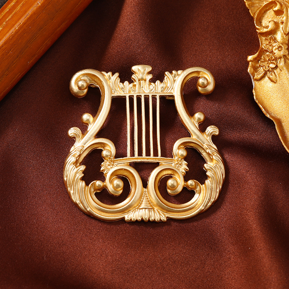 1:Dumb Gold Lyre