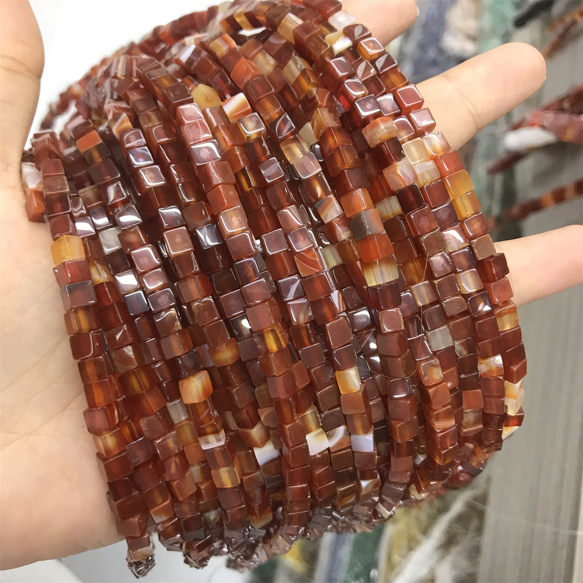 23:Square grains: 4mm red agate