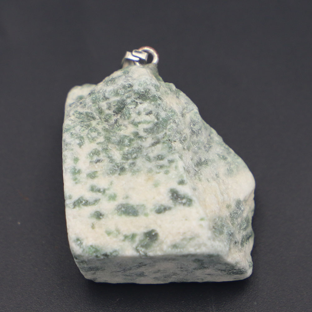 green spot stone spot vert pierre