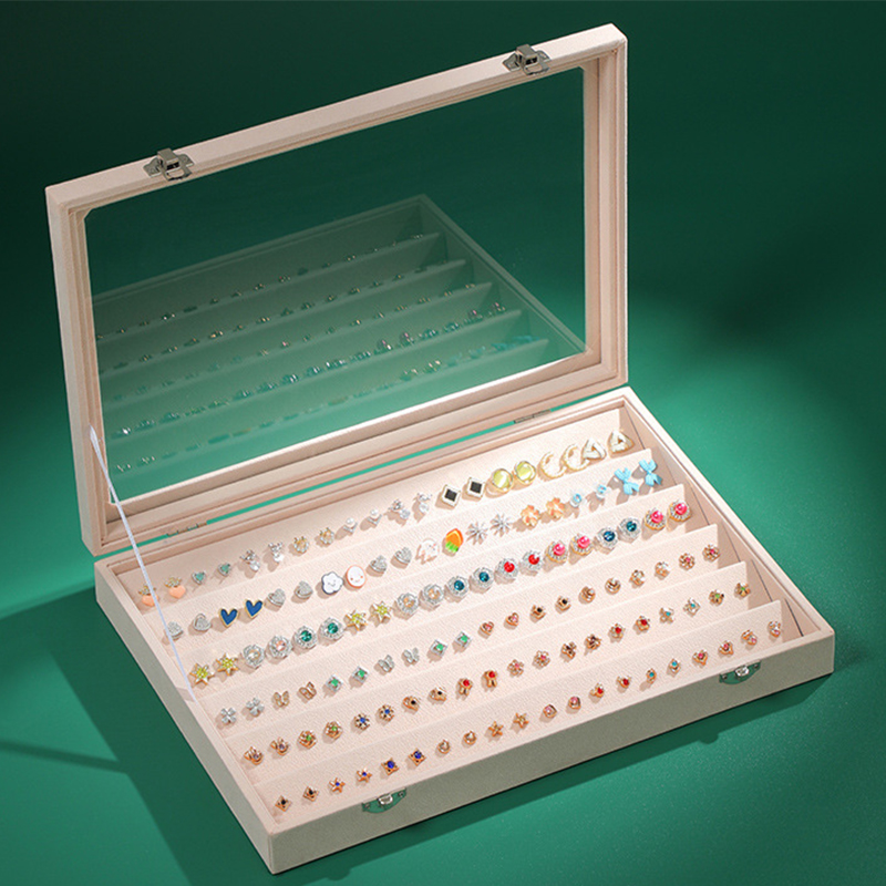 9:[Ear stud box] Beige