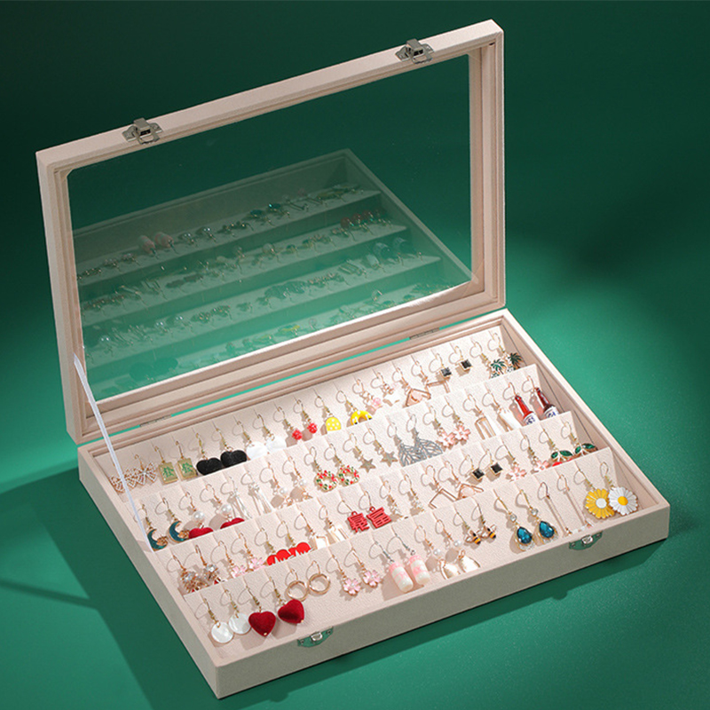 10:[Earring box] Beige