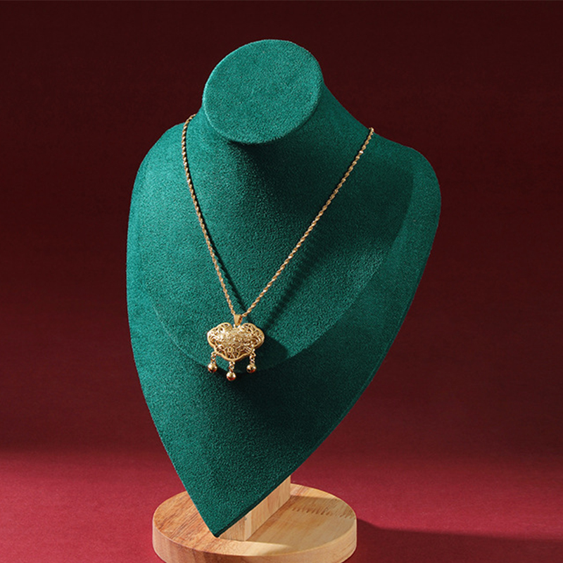 4 velveteen 19x12x29cm