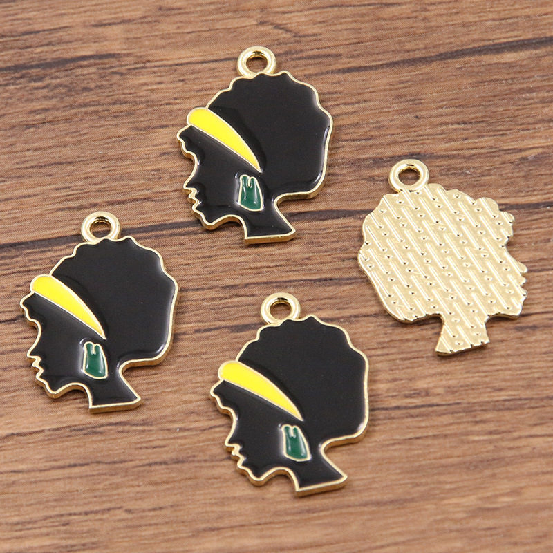 4:No. 3 black festival pendant 17x24mm 1.1g