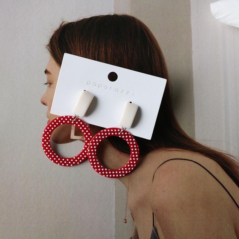 13:White rectangular