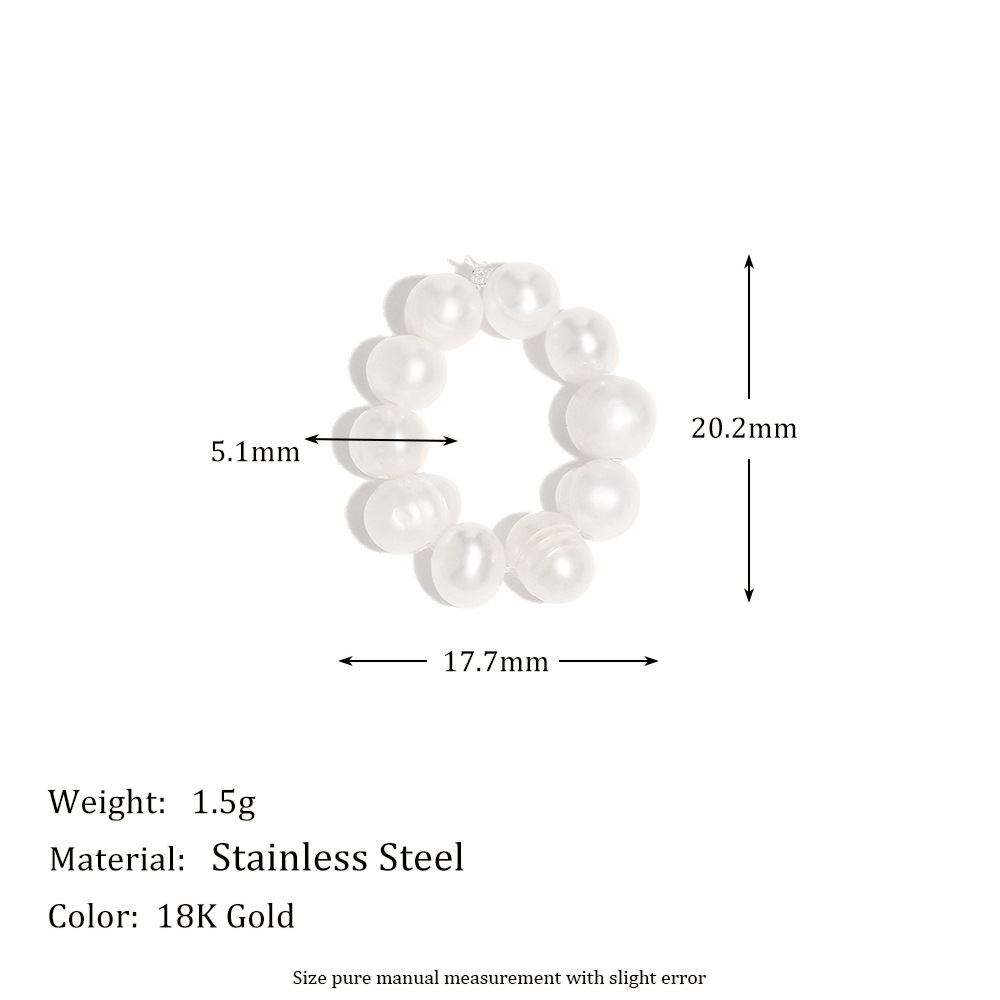 6:Ten freshwater pearls pendants