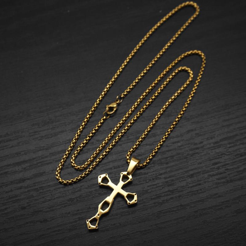6:Model a gold with 2mm55cm square pearl chain