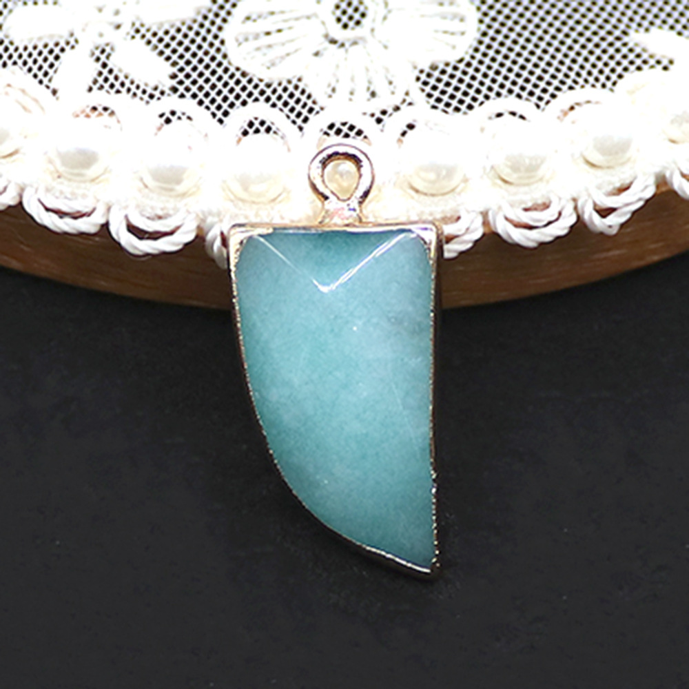 5:Blue chalcedony