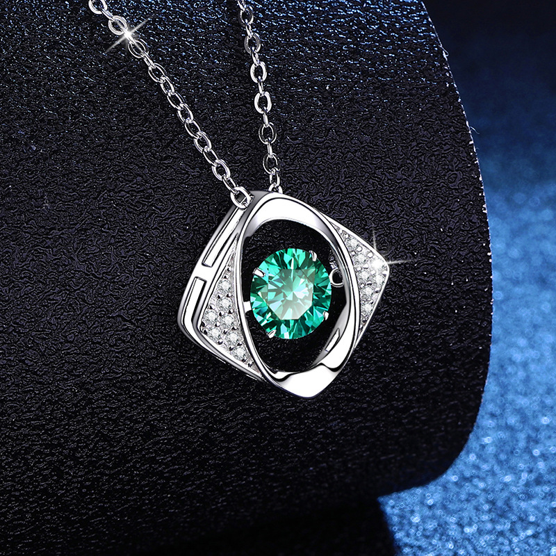 4:Green moissanite 1ct green