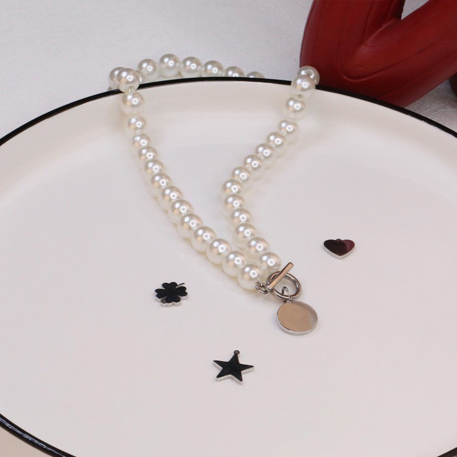 2:White pearl necklace-1