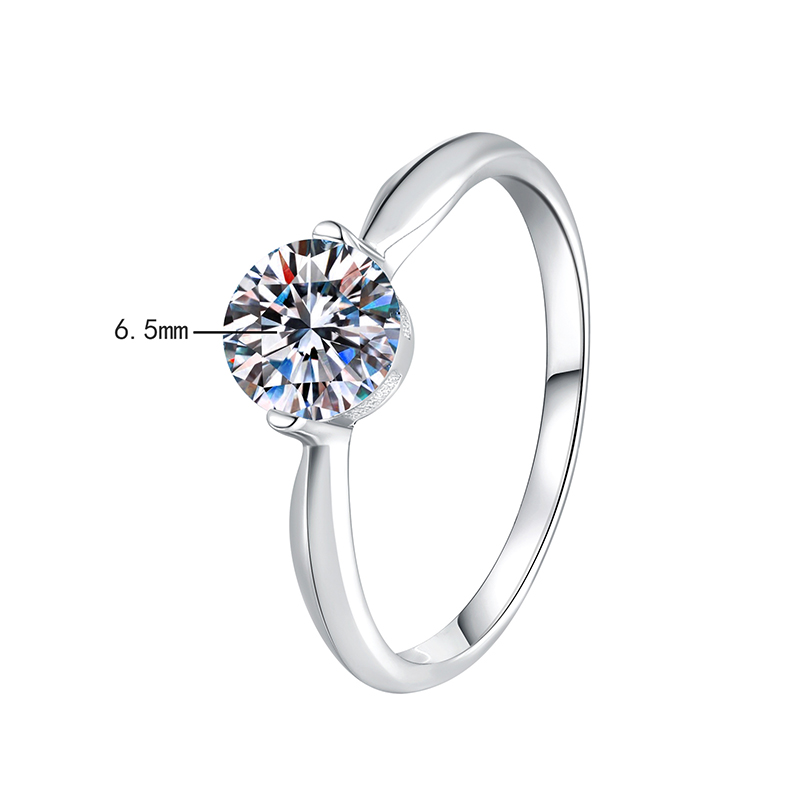 1 carat moissanite  US size 4.5