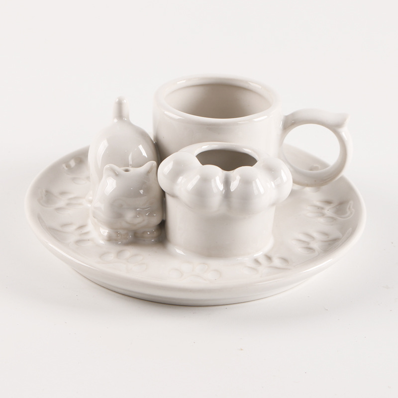 3:Casual cat round handle white