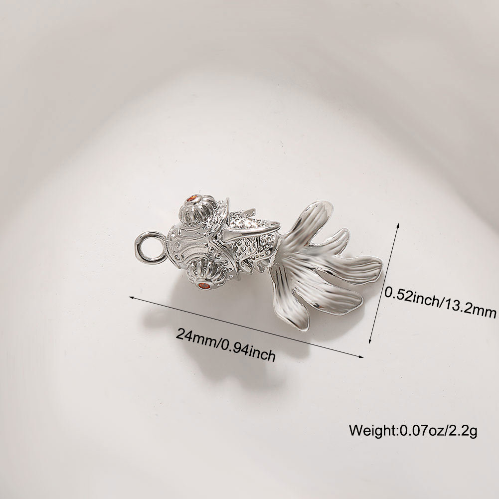 23:Three-section white gold fish