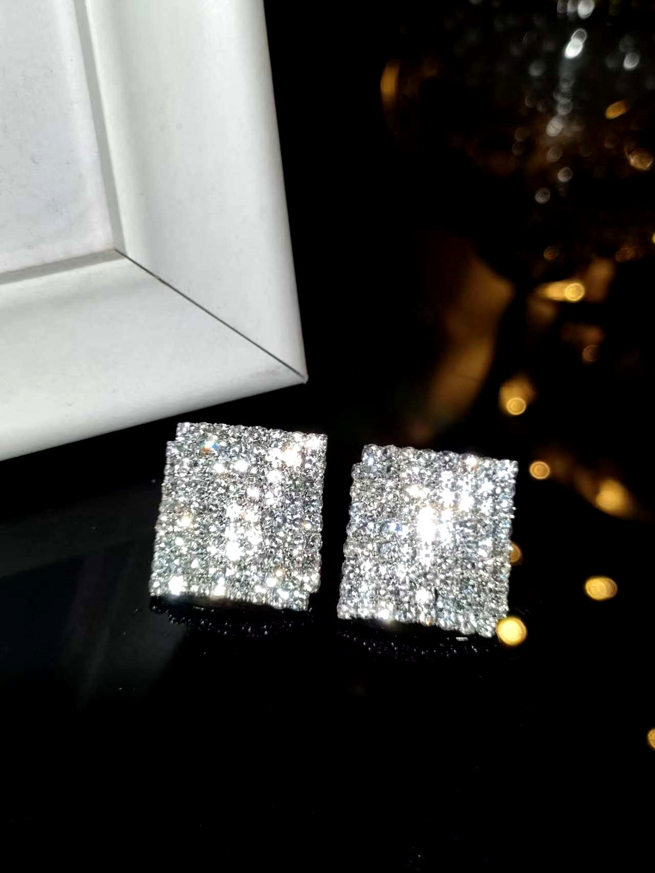 1:DTE1216389S silver