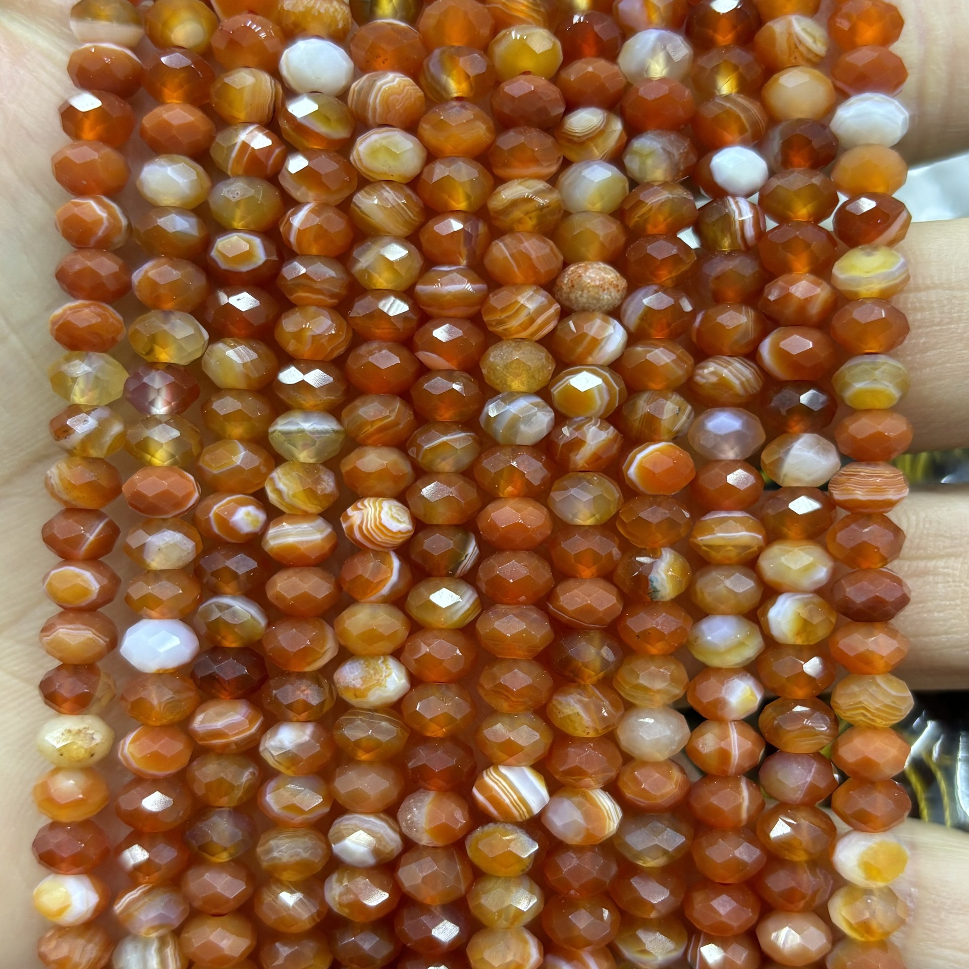 29:Red striped agate