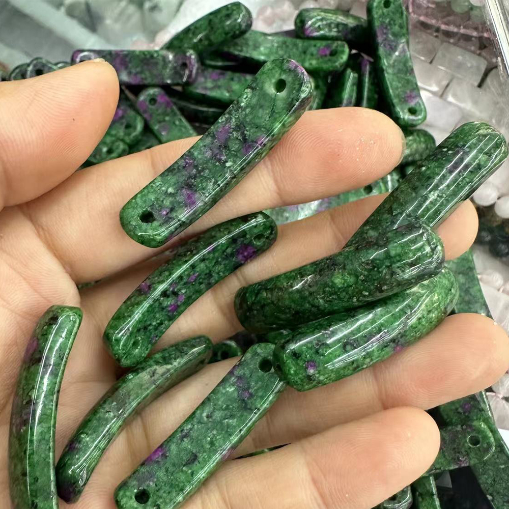 Ruby in Zoisite 36-38mm*10*7-8mm