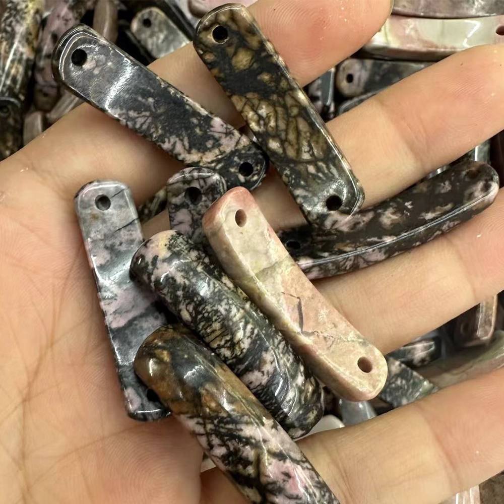 41:Black Line Redstone