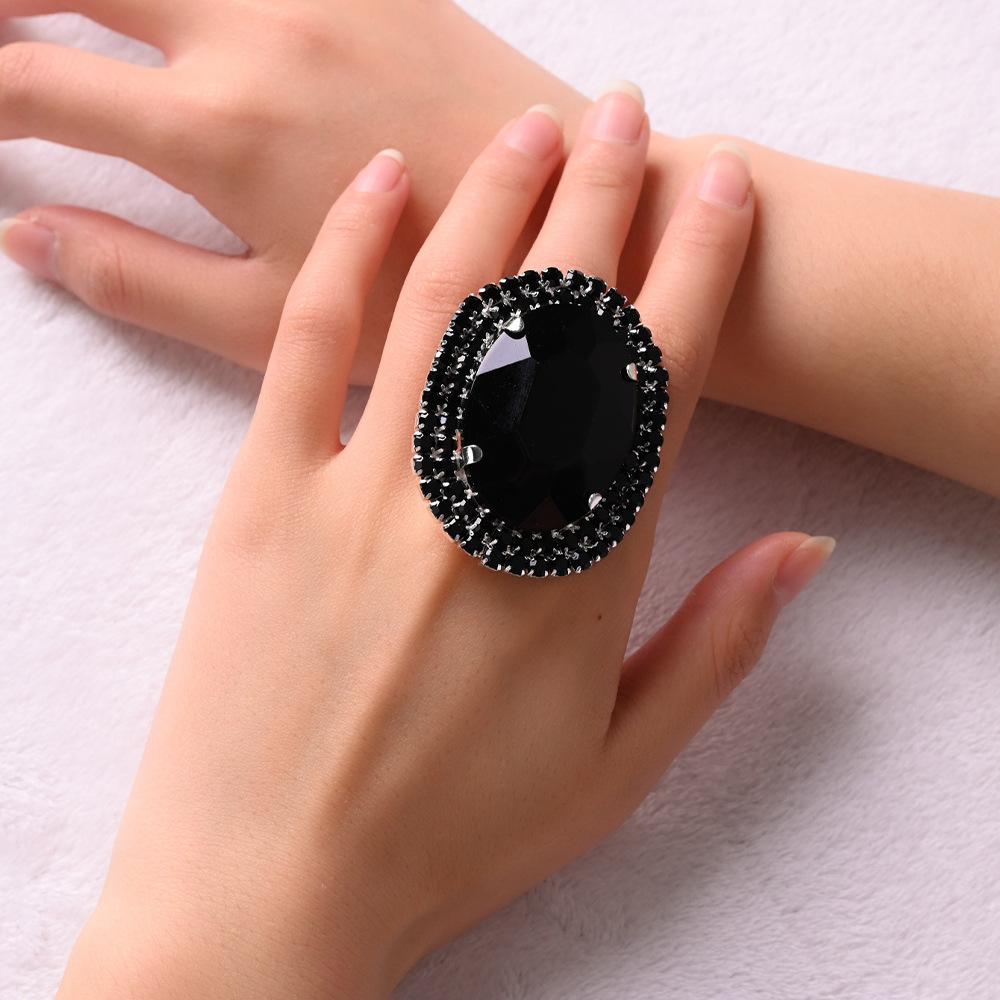 1:Black diamond plated with silver