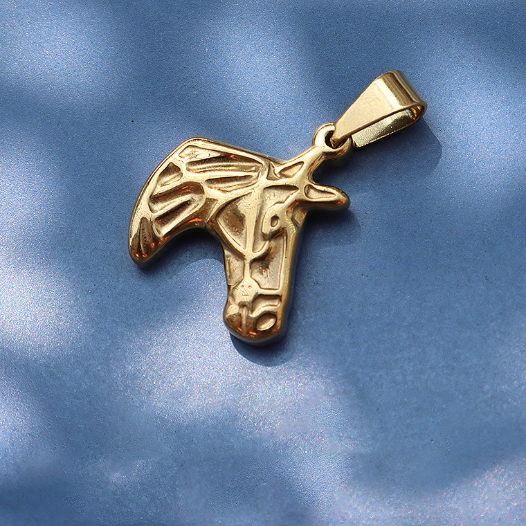 10:D09 golden horse head