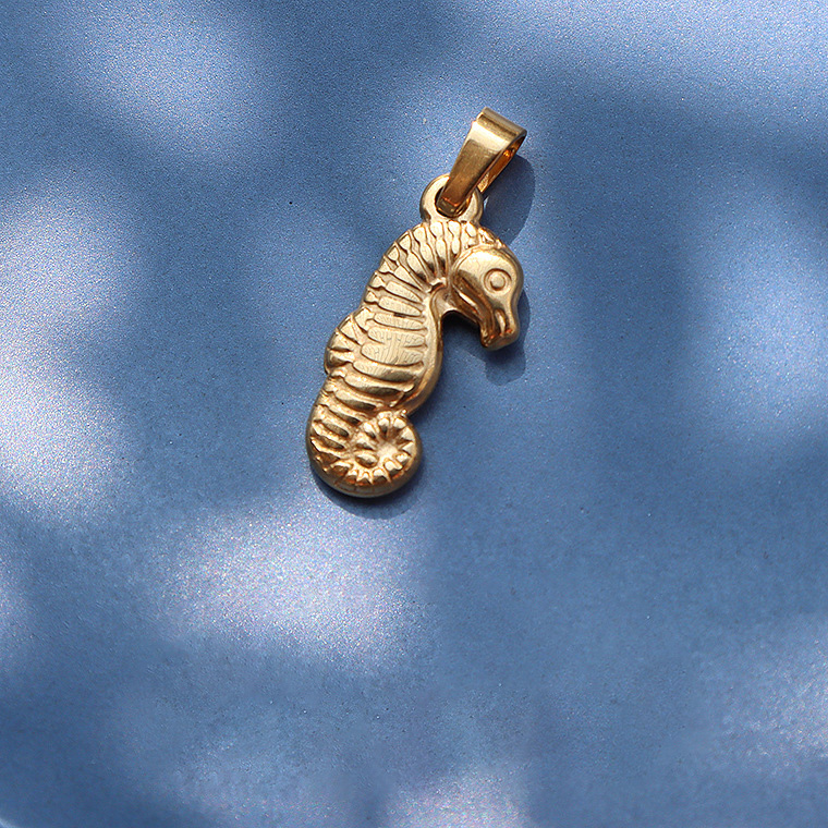 12:D11 Golden Seahorse