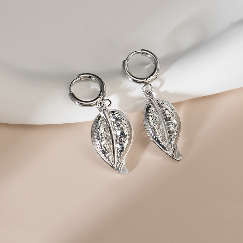 6:Steel color-3 leaves