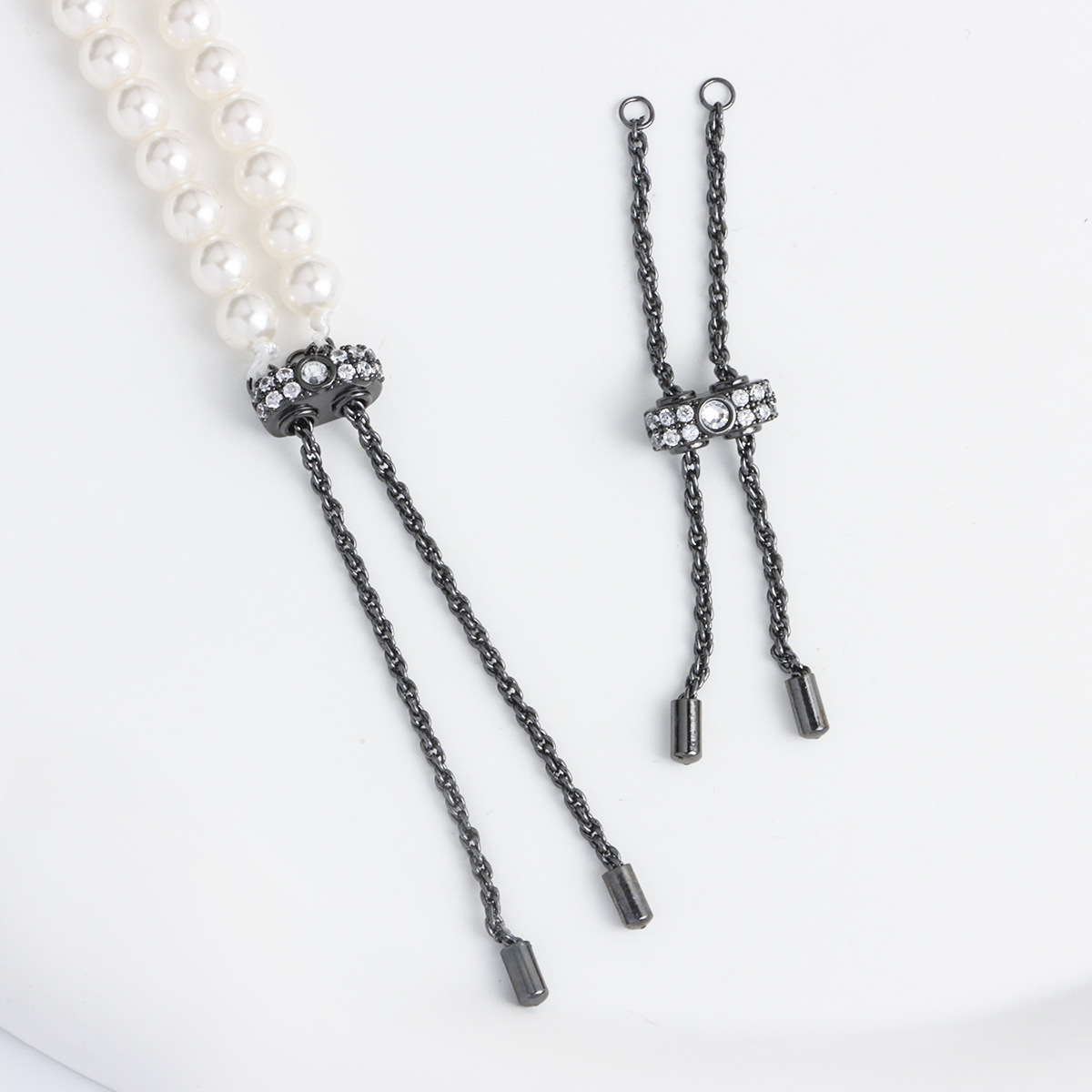3:Set of black and white diamond pull-out extension chains