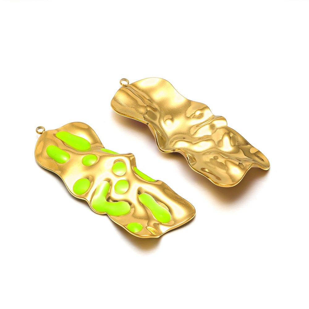 11:58*21mm gold crumpled special-shaped single-sided oil dripping, 1.8mm single hole inside, green