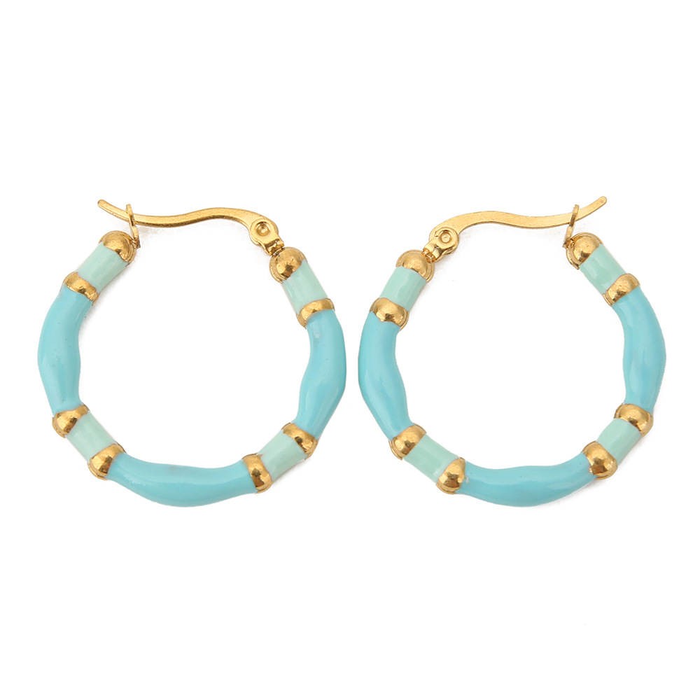 7:light blue sky blue