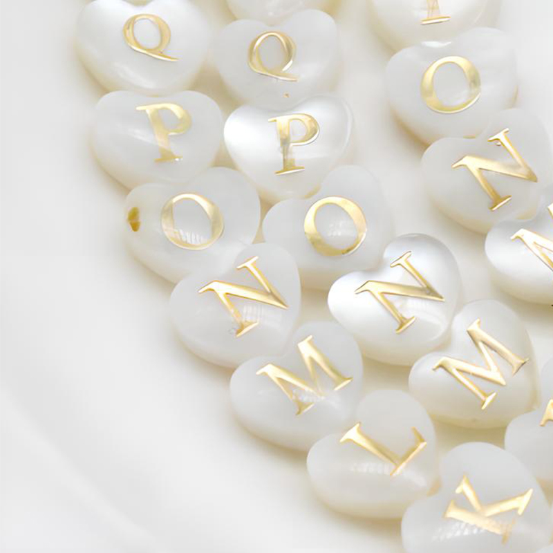 4:Love White Shell Straight Hole