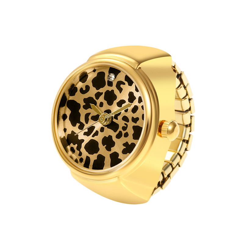 8:Gold Leopard print dots