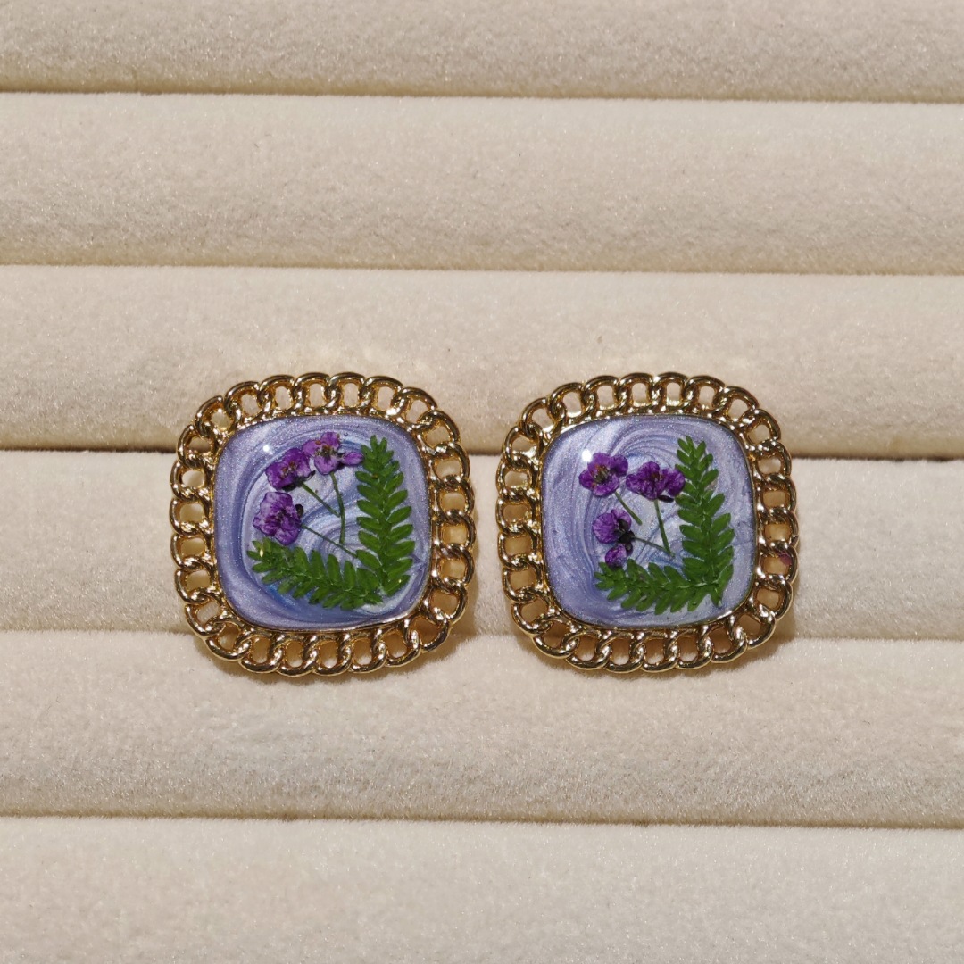 2:Purple floral style