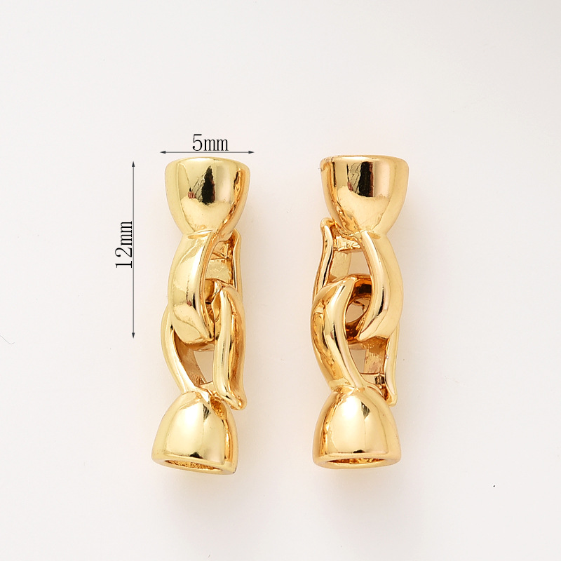 #231 pair of 18k gold buttons (two)