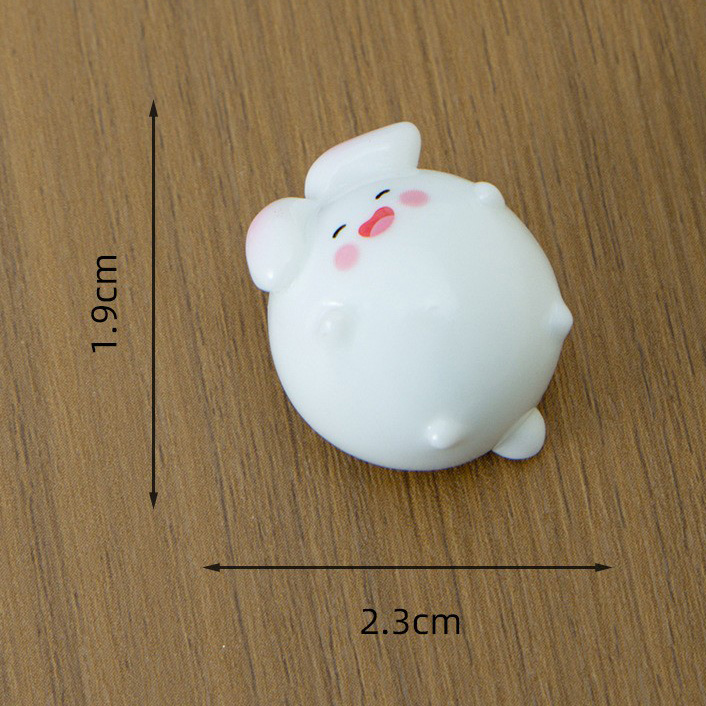 Lying there is a tangyuan rabbit