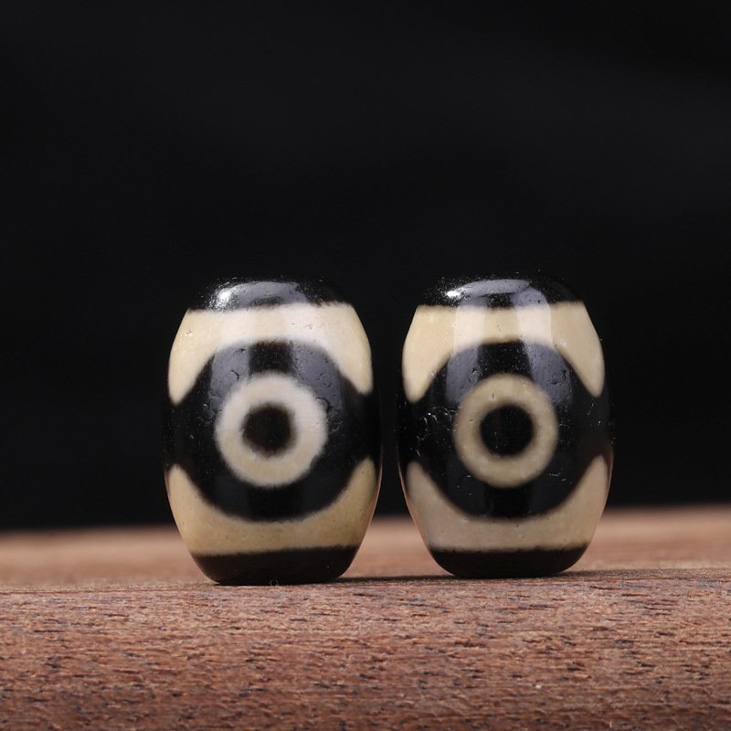 Invisible 12×16 triple eyes