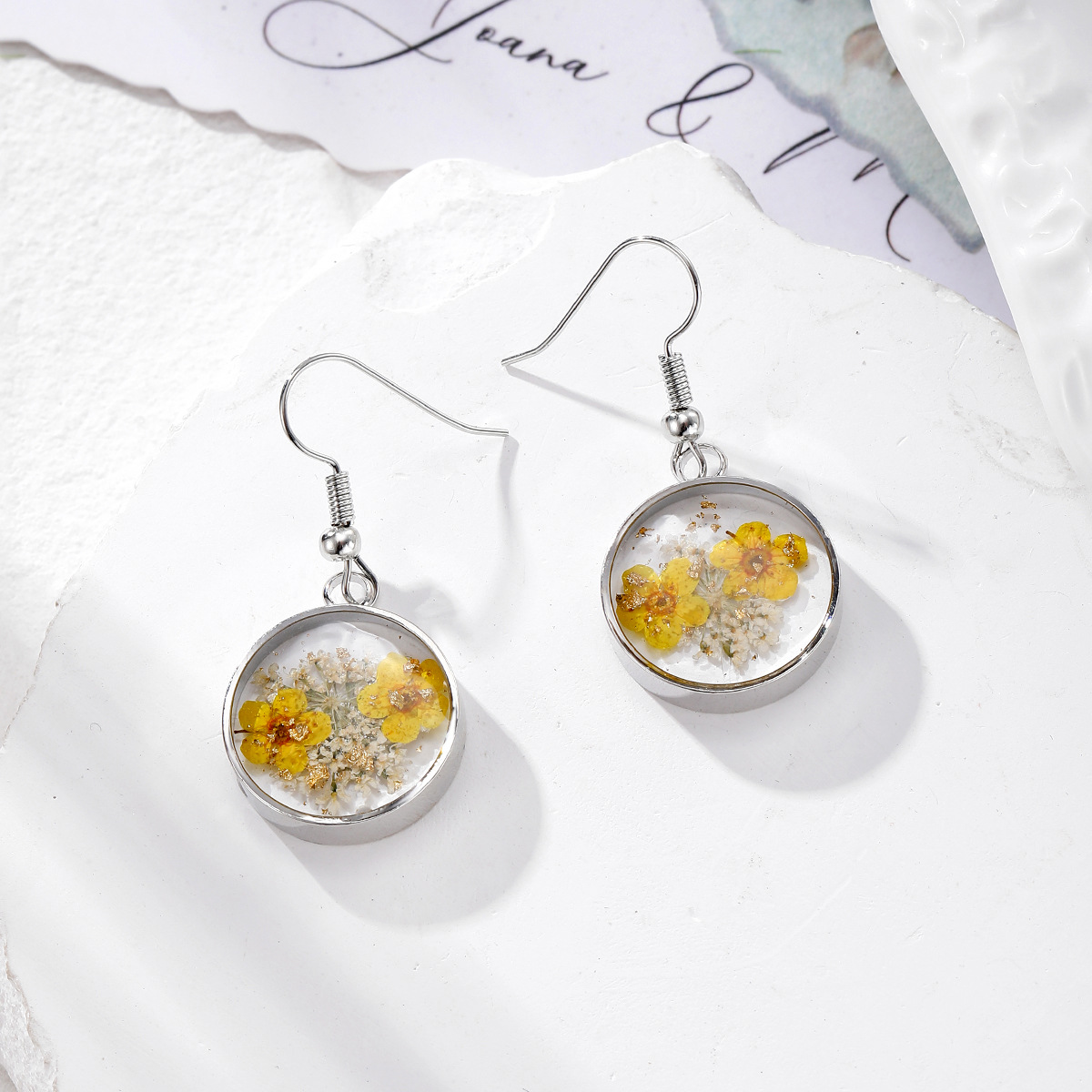 5:Silver edge yellow narcissus (silver hook)