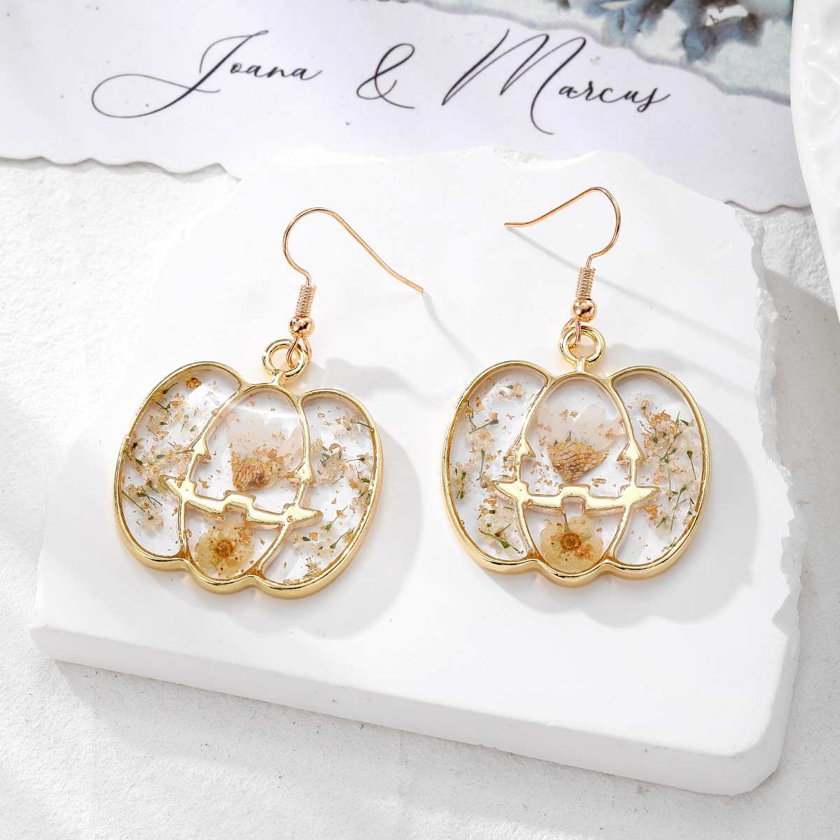 2:White floral large pumpkin (gold hook)